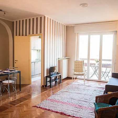 Apartment Corso Como Stylish Flat Milan